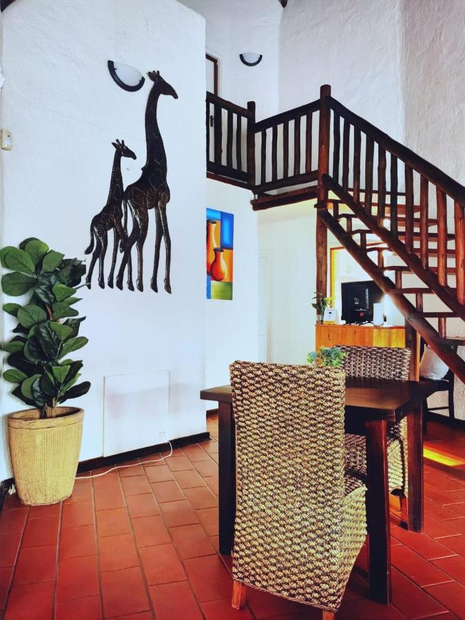 Libra Lodge Сэндтон Экстерьер фото