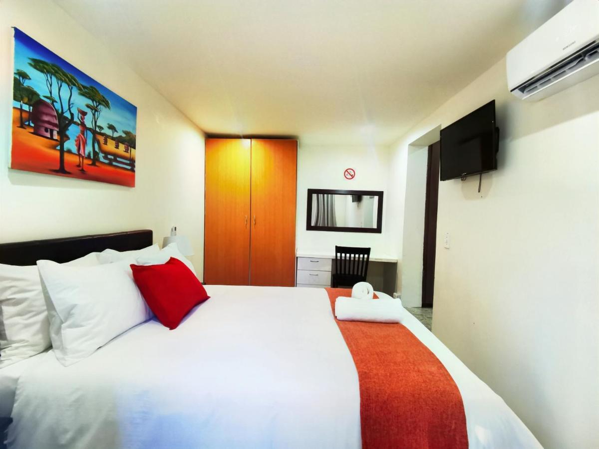 Libra Lodge Сэндтон Номер фото