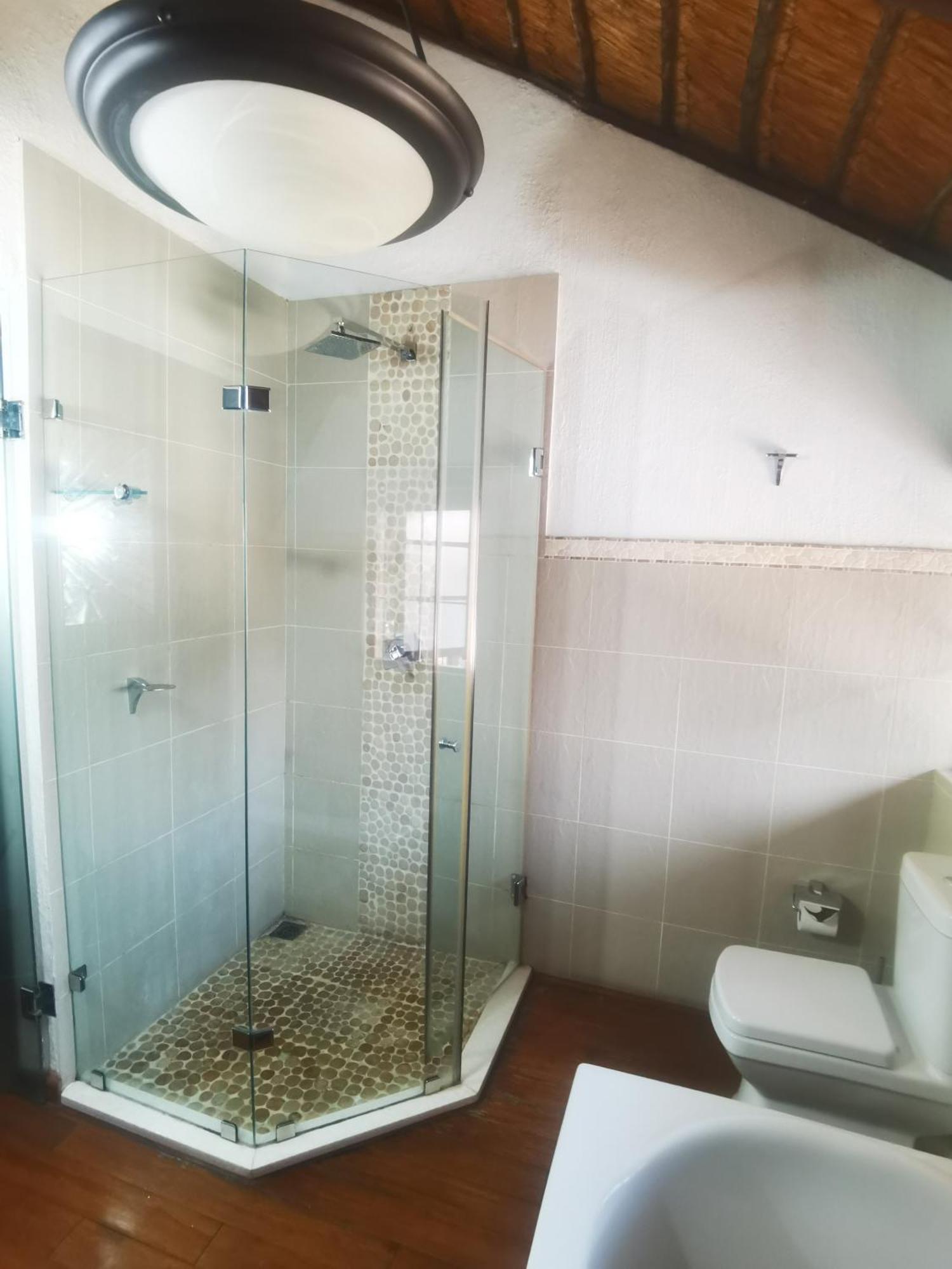 Libra Lodge Сэндтон Экстерьер фото